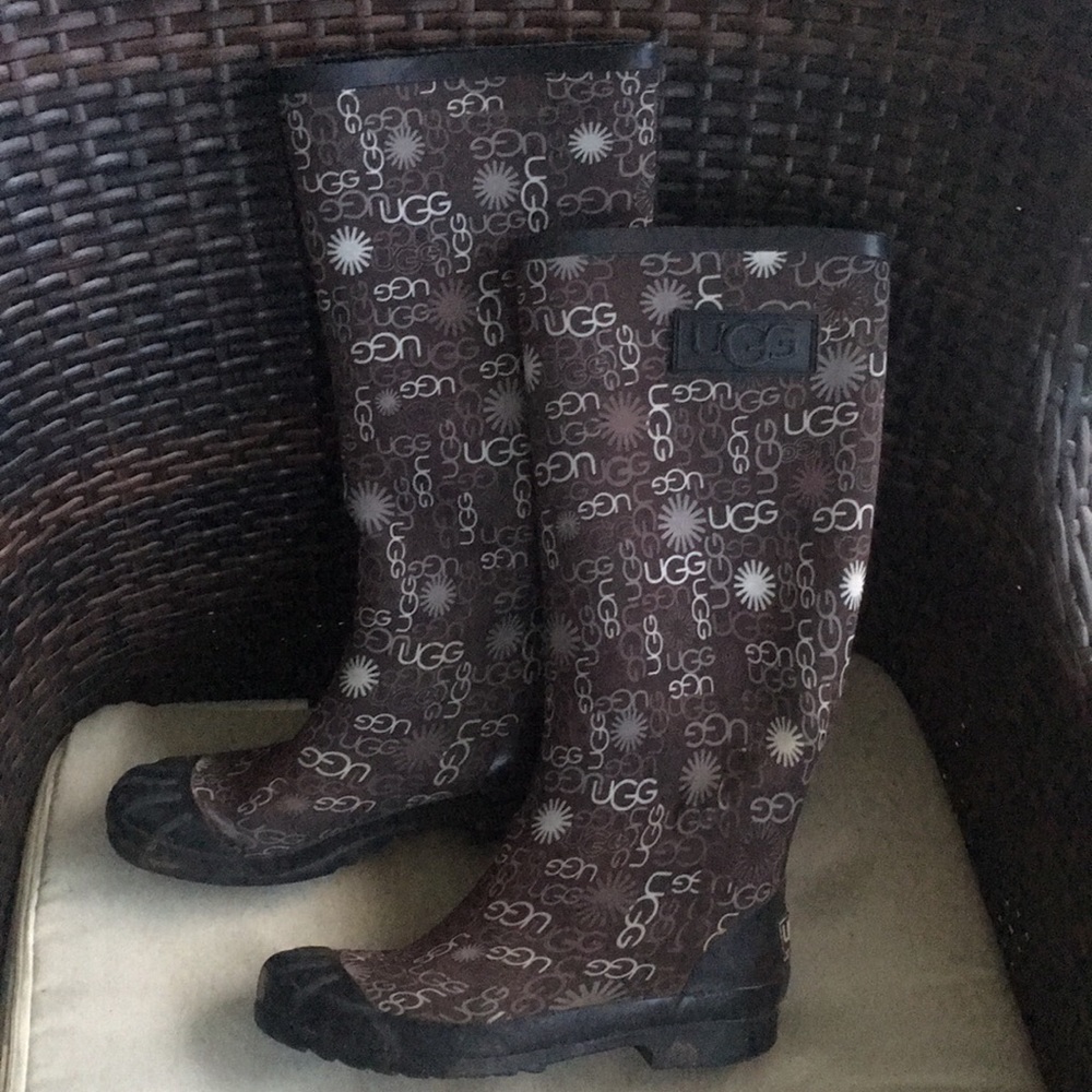 Ugg Monogram Logo Rainboots! - image 3